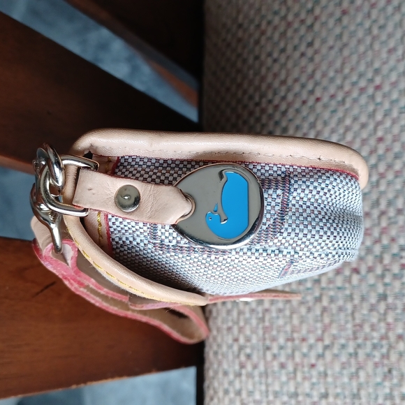 Dooney and Bourke wristlet signature canvas - Picture 5 of 11